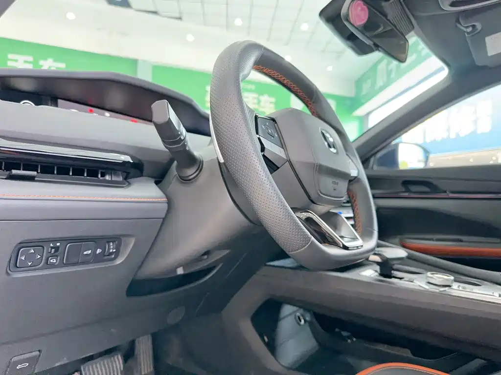 Changan UNI-V — миниатюра 8