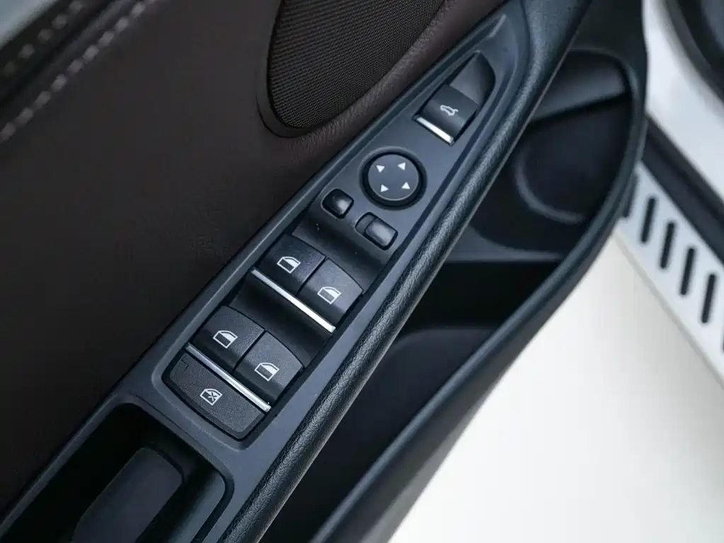 BMW X5 (Import) — миниатюра 15