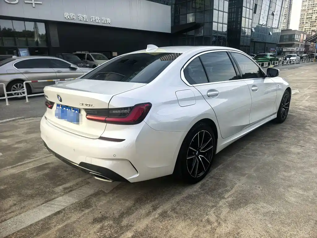 BMW 3 Series — миниатюра 4