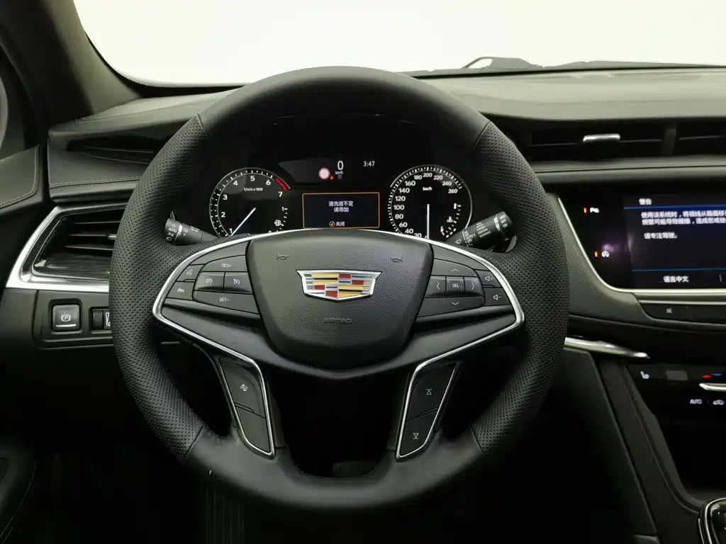 Cadillac XT5 — миниатюра 11