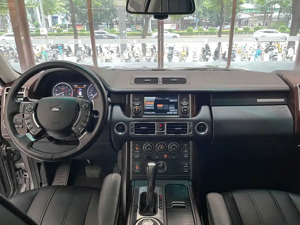 Land Rover Range Rover — миниатюра 18