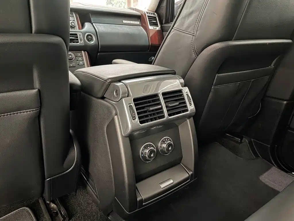 Land Rover Range Rover — миниатюра 24