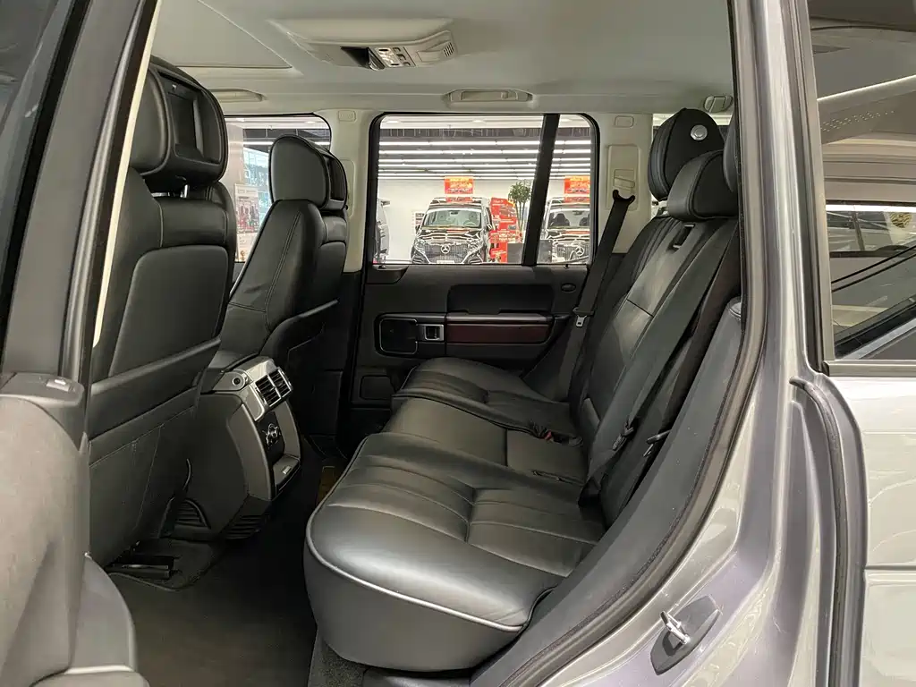 Land Rover Range Rover — миниатюра 14