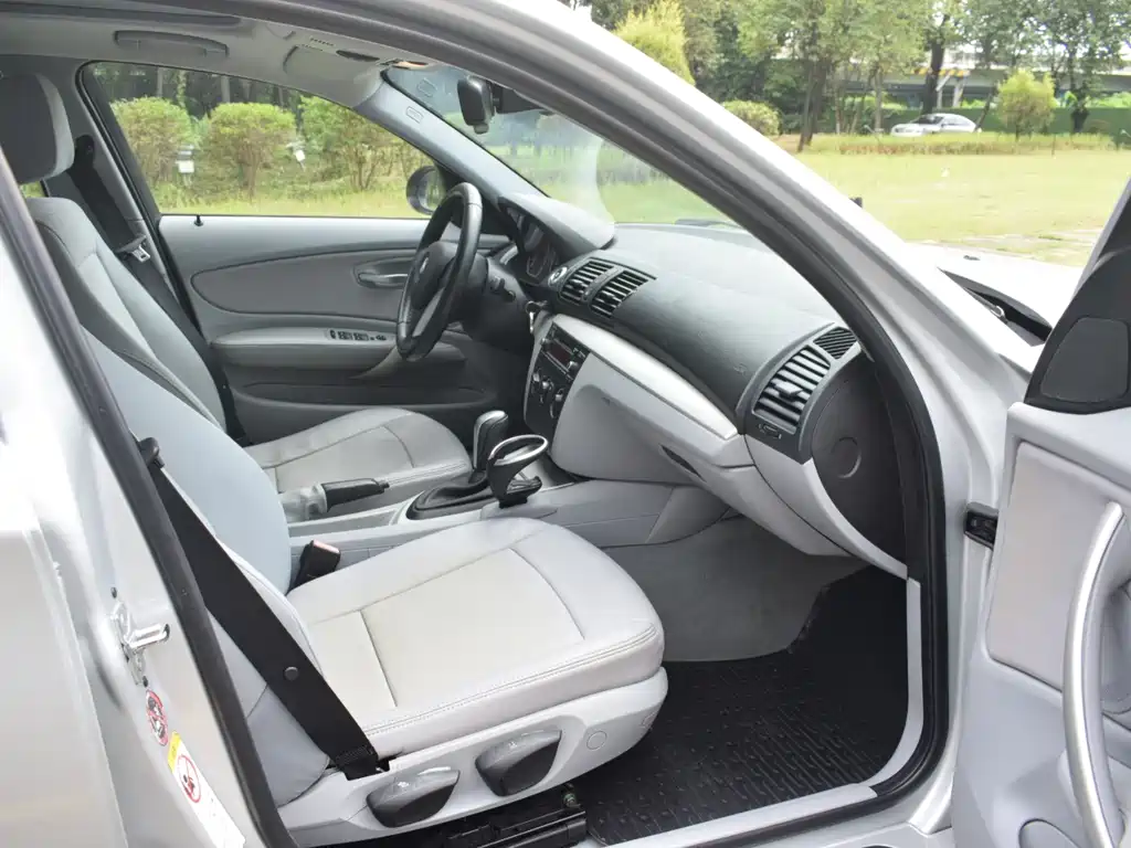 BMW 1 Series (Import) — миниатюра 13