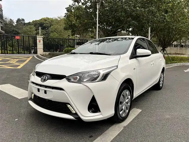 TOYOTA YARIS L TO ENJOY 2022