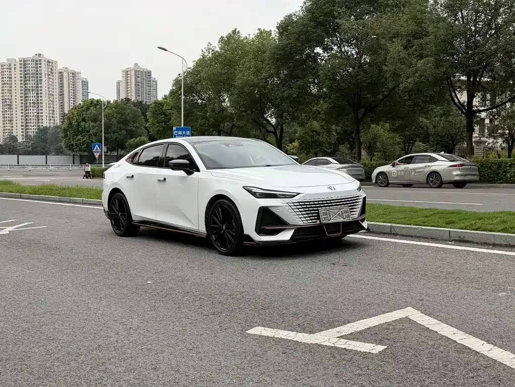 Changan UNI-V — миниатюра 3