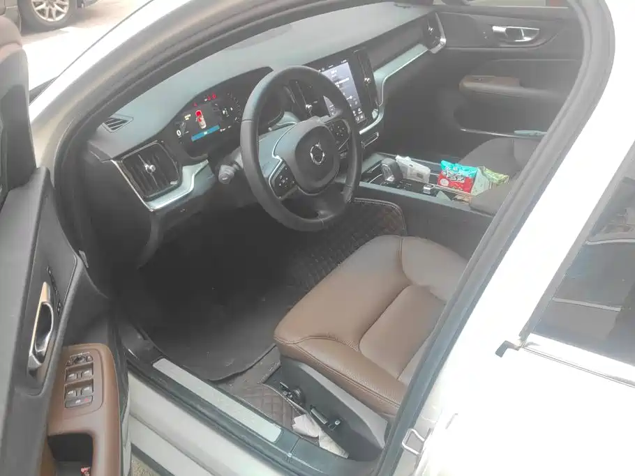 Volvo S60 — миниатюра 9