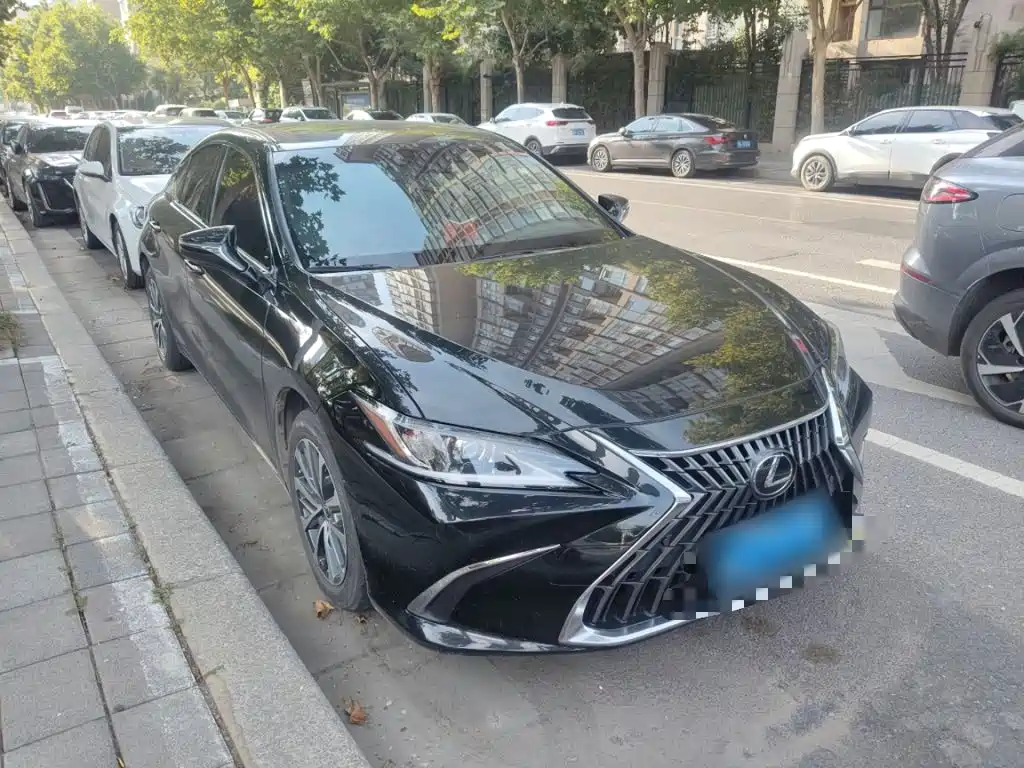 Lexus ES — миниатюра 7