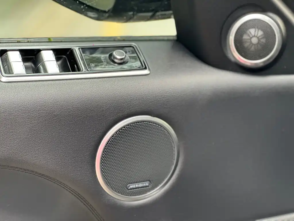 Land Rover Sport PHEV — миниатюра 6