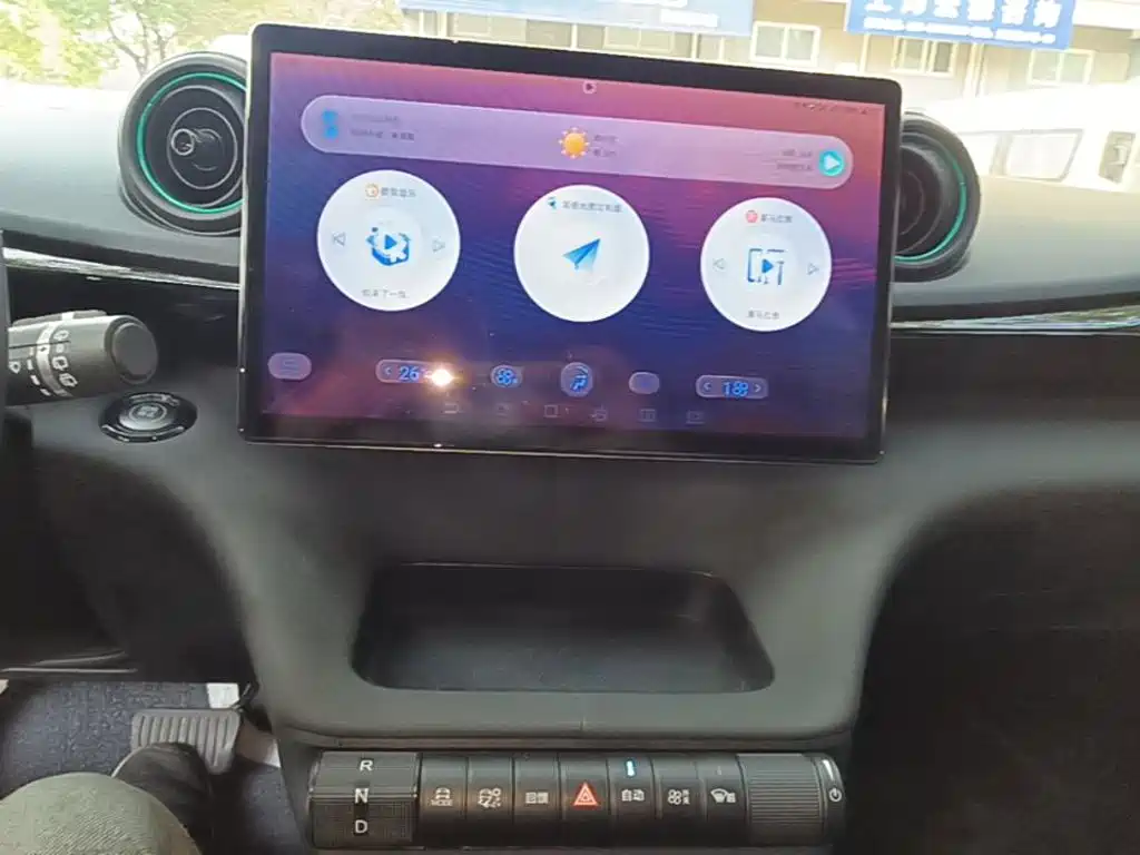 BYD Dolphin — миниатюра 13