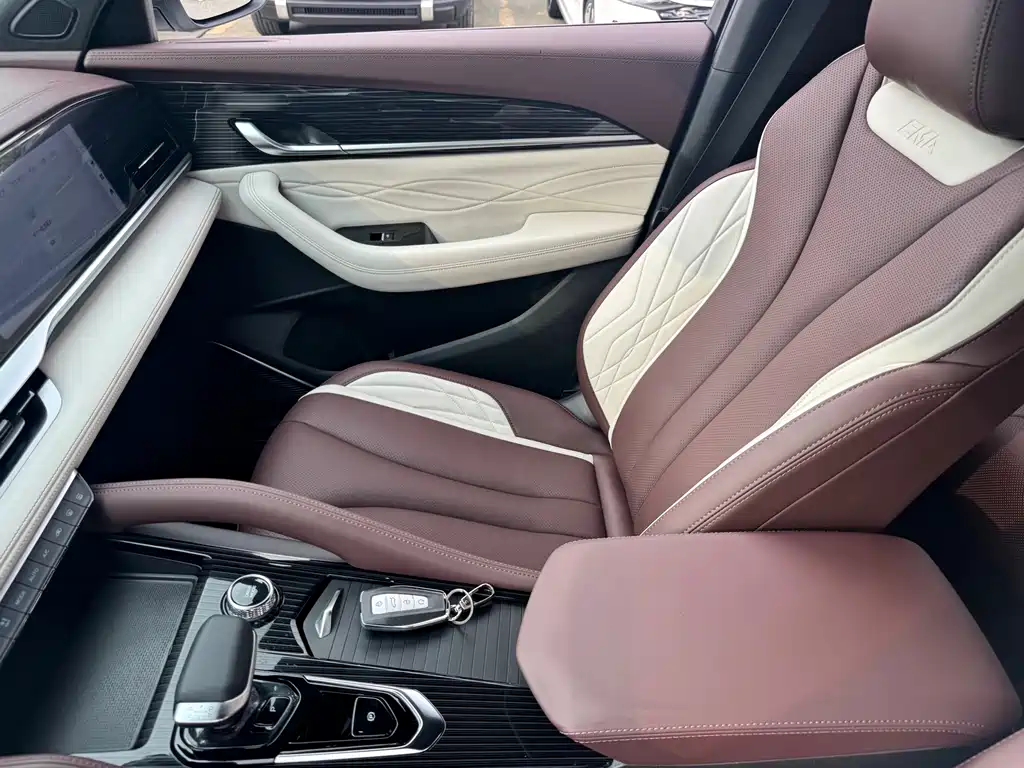 Geely Xingyue L — миниатюра 10