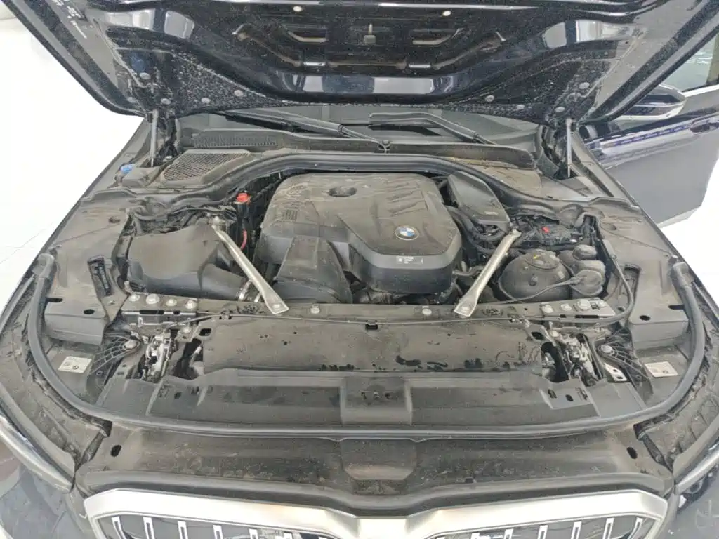 BMW 5 Series — миниатюра 20
