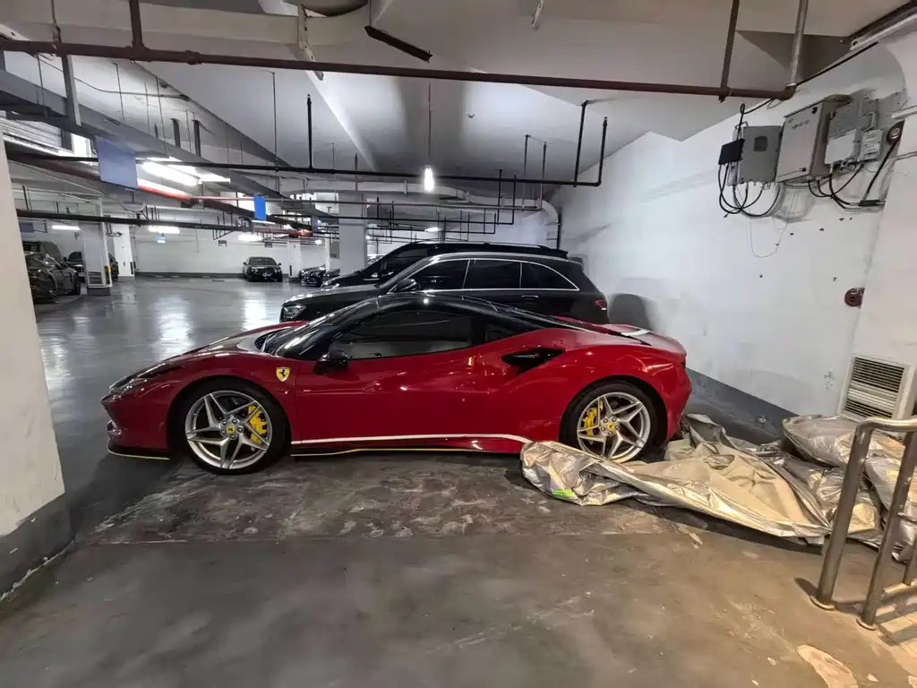 Ferrari F8 — миниатюра 7