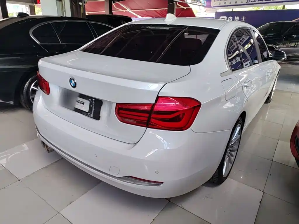 BMW 3 Series — миниатюра 7
