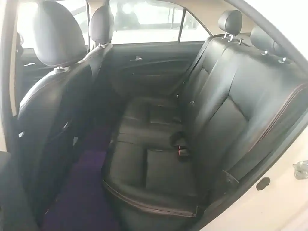Geely King Kong — миниатюра 17