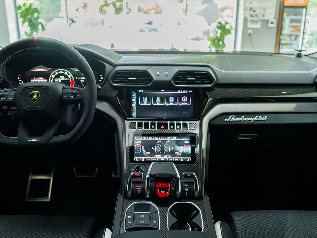 Lamborghini Urus — миниатюра 3