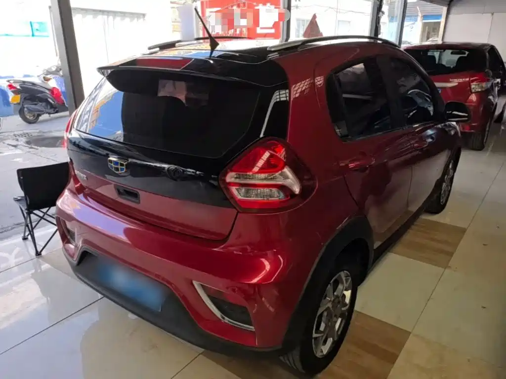 Geely Vision X1 — миниатюра 7