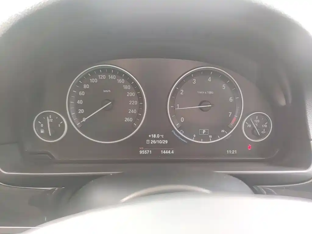BMW 5 Series — миниатюра 12