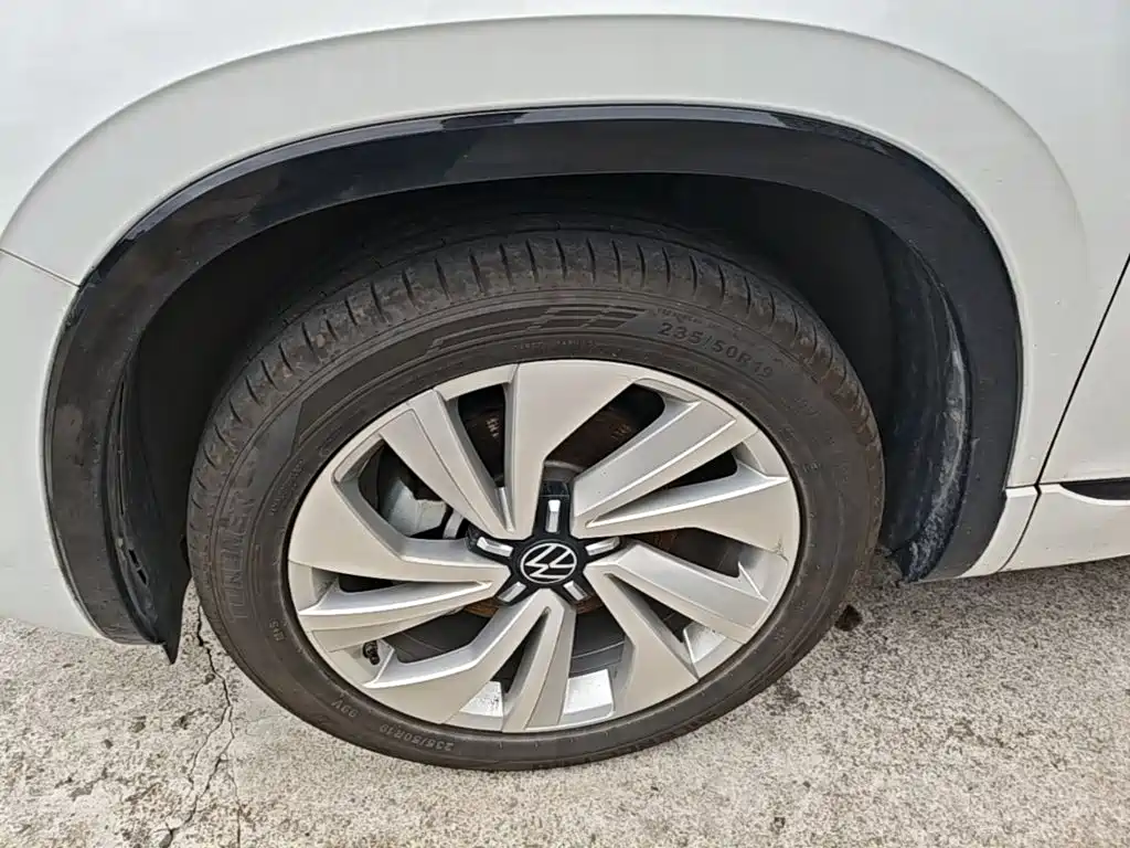 Volkswagen X — миниатюра 23