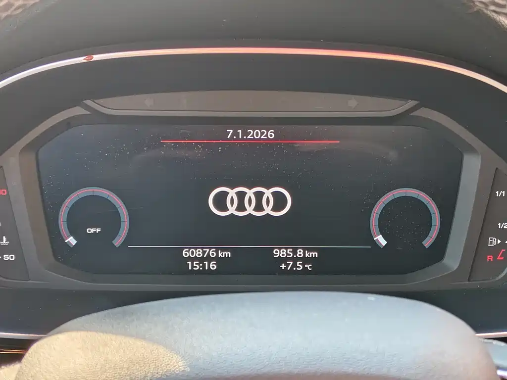 AUDI Q3