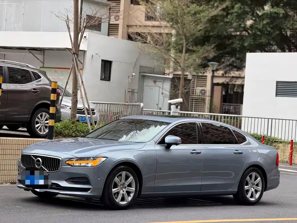 Volvo S90 2018