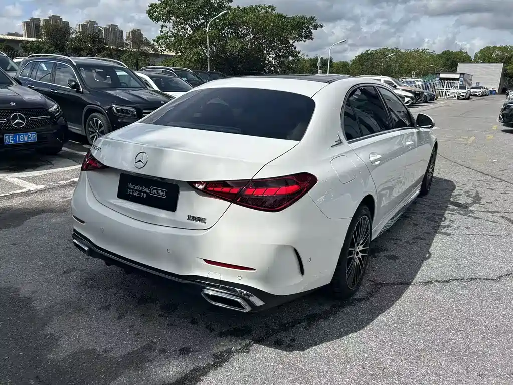Mercedes-Benz C-Class — миниатюра 17