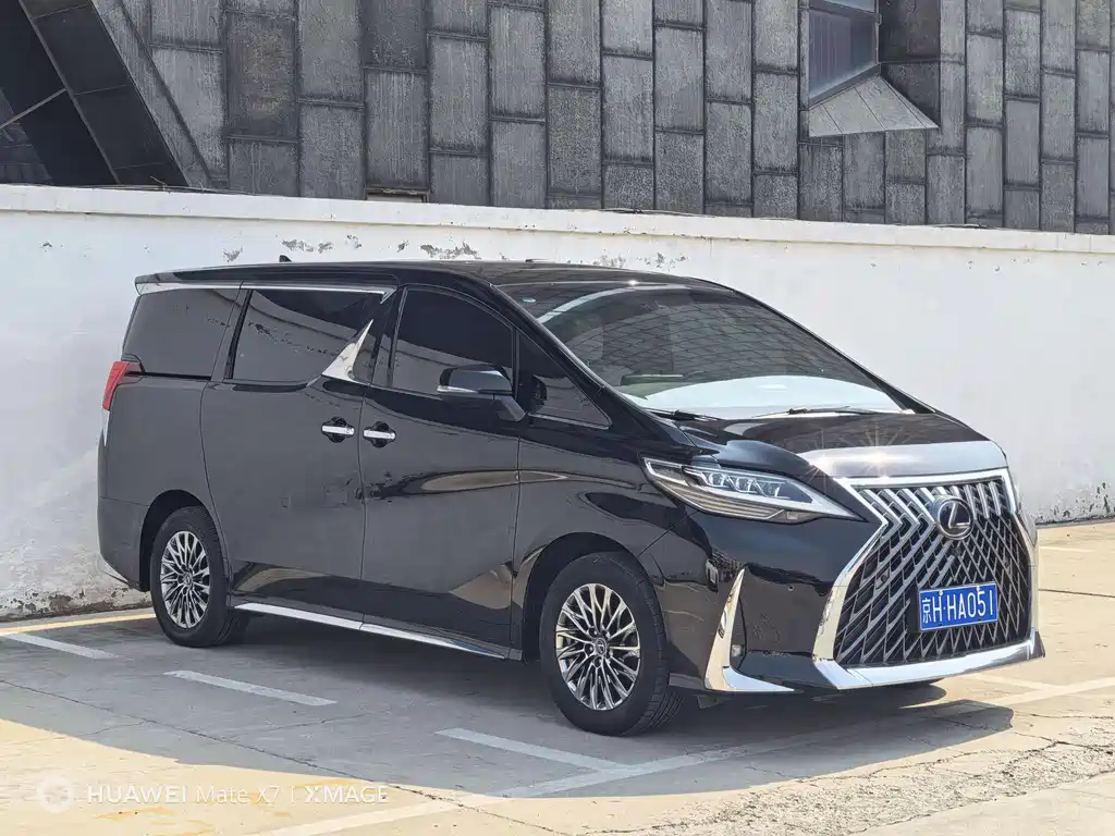 Lexus LM — фотографии объявления, Фото 3