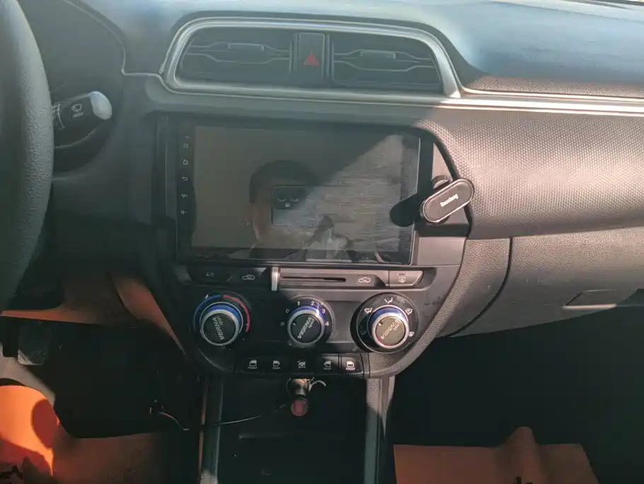 Hyundai Verna — миниатюра 13