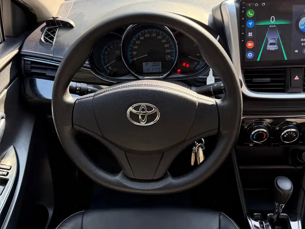 Toyota Yaris L — миниатюра 13