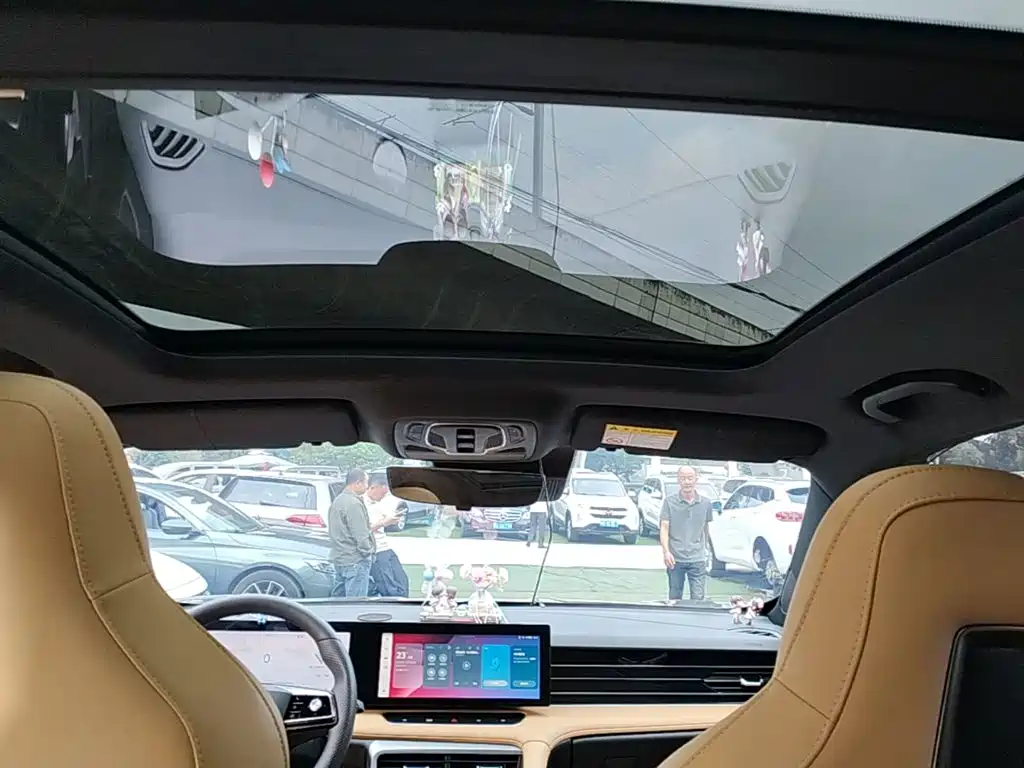 Roewe RX5 New Energy — миниатюра 18