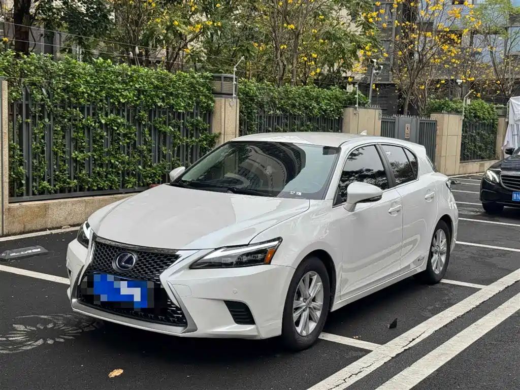 LEXUS CT