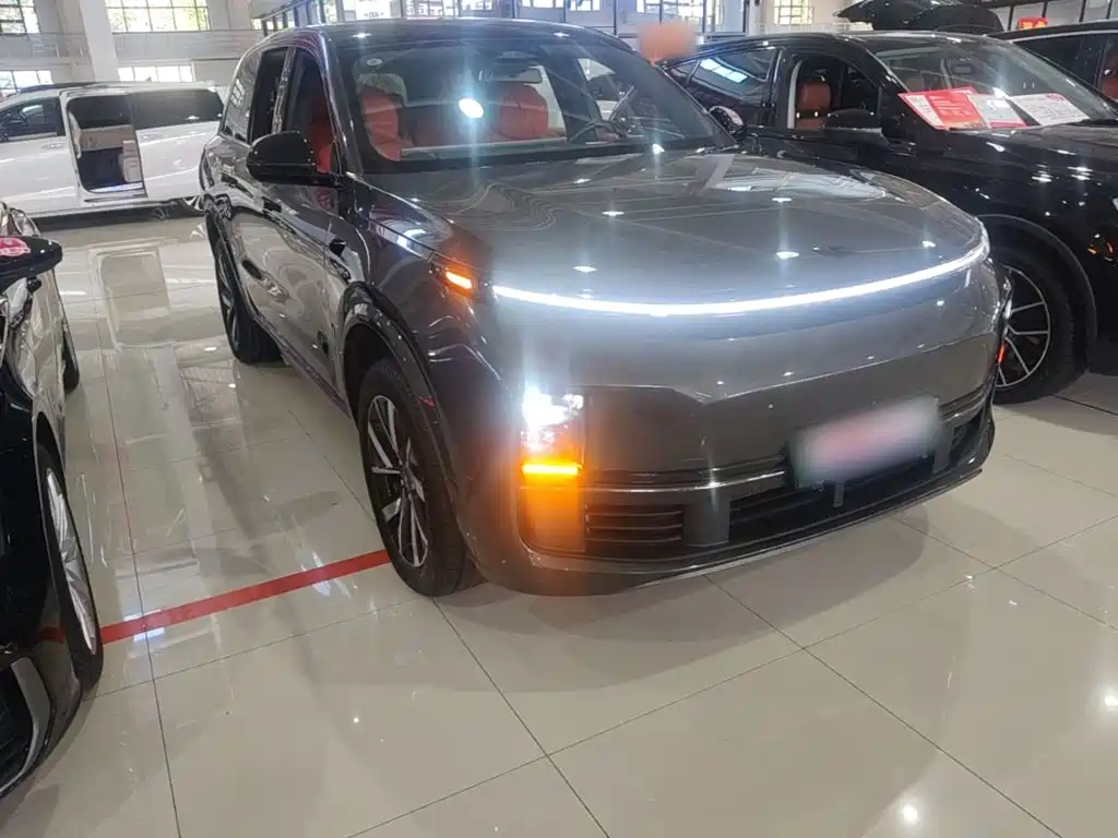 Li Auto Li L8 — миниатюра 4