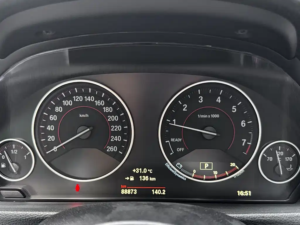 BMW 3 Series - фото 11