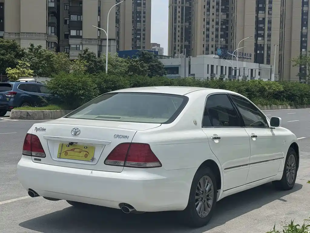 Toyota Crown 2005 3.0L Royal Saloon