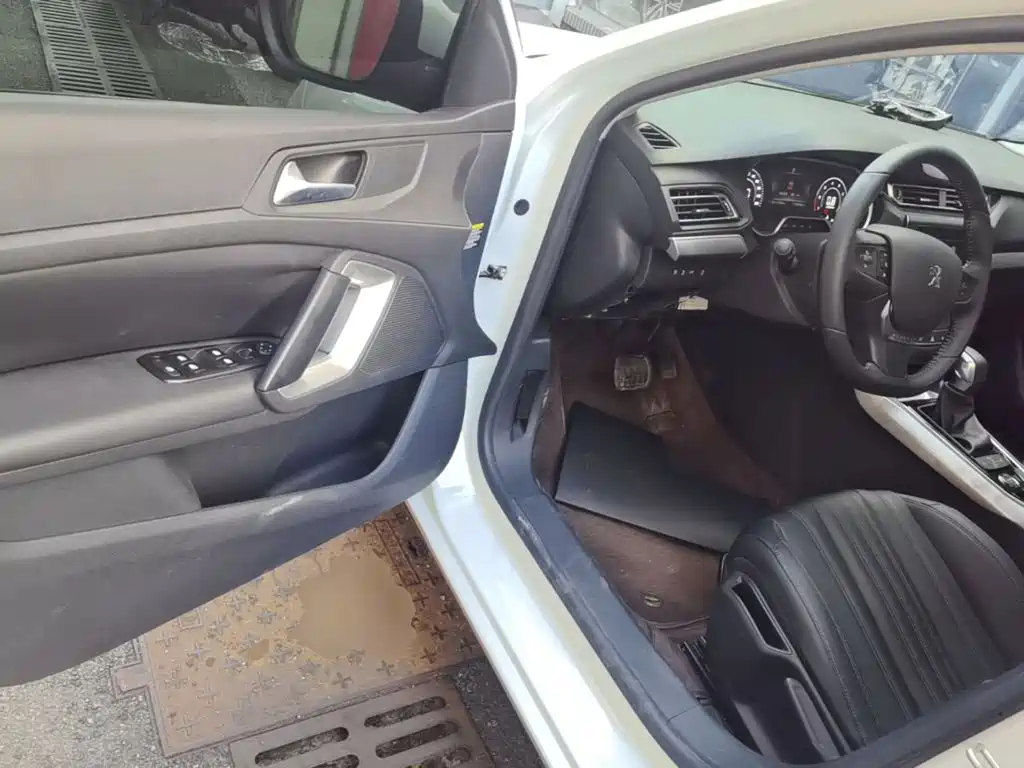 Peugeot 408 — миниатюра 16