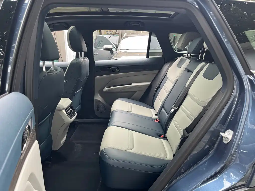 Ford Equator Sport — миниатюра 9