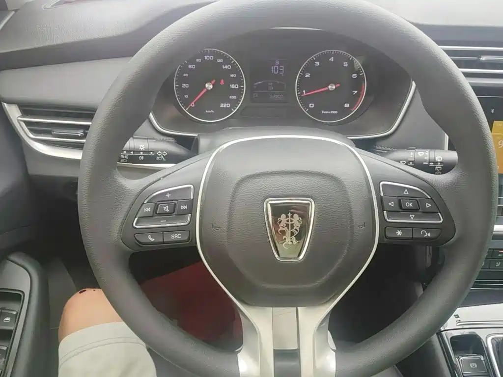 Roewe RX3 — миниатюра 11