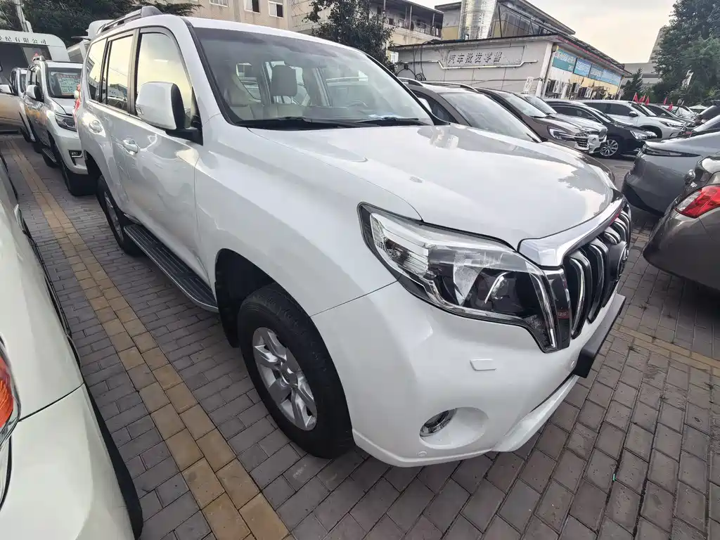 Toyota Prado 4.0L Auto TX-L, фото 3