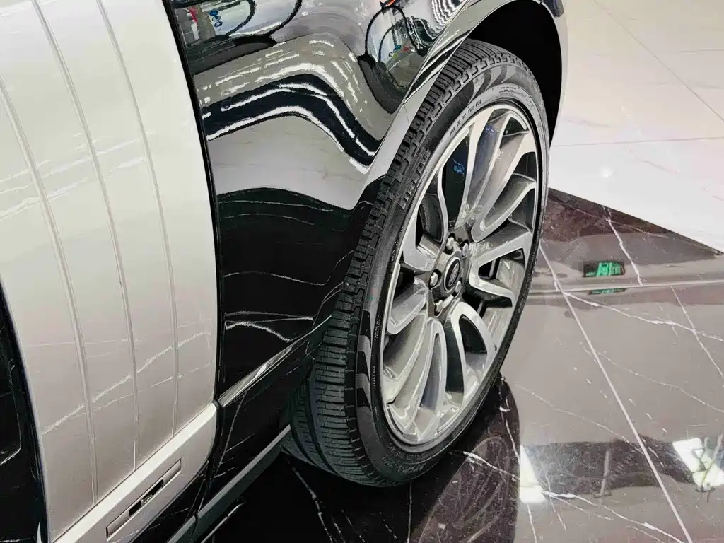 Land Rover Range Rover — миниатюра 25
