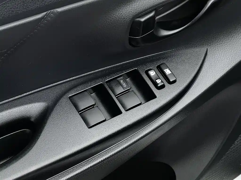 TOYOTA YARIS L ZHIXUAN