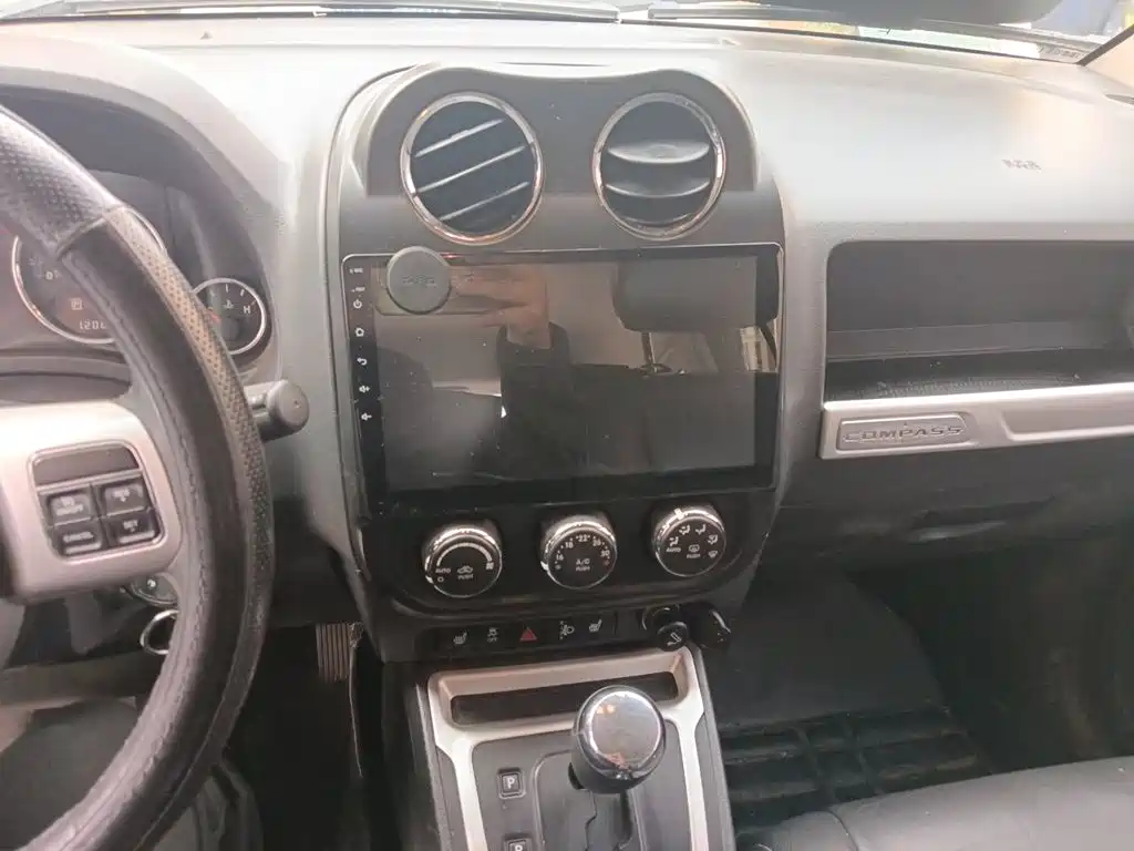 Jeep Compass (Import) — миниатюра 14