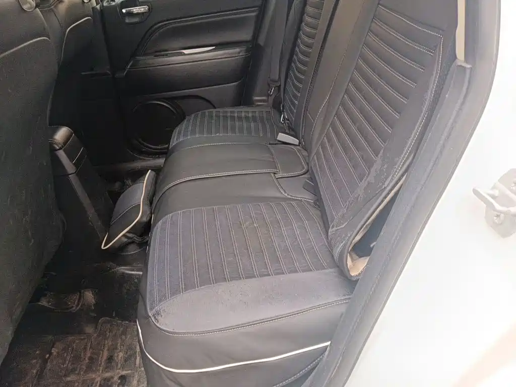 Jeep Compass (Import) — миниатюра 18