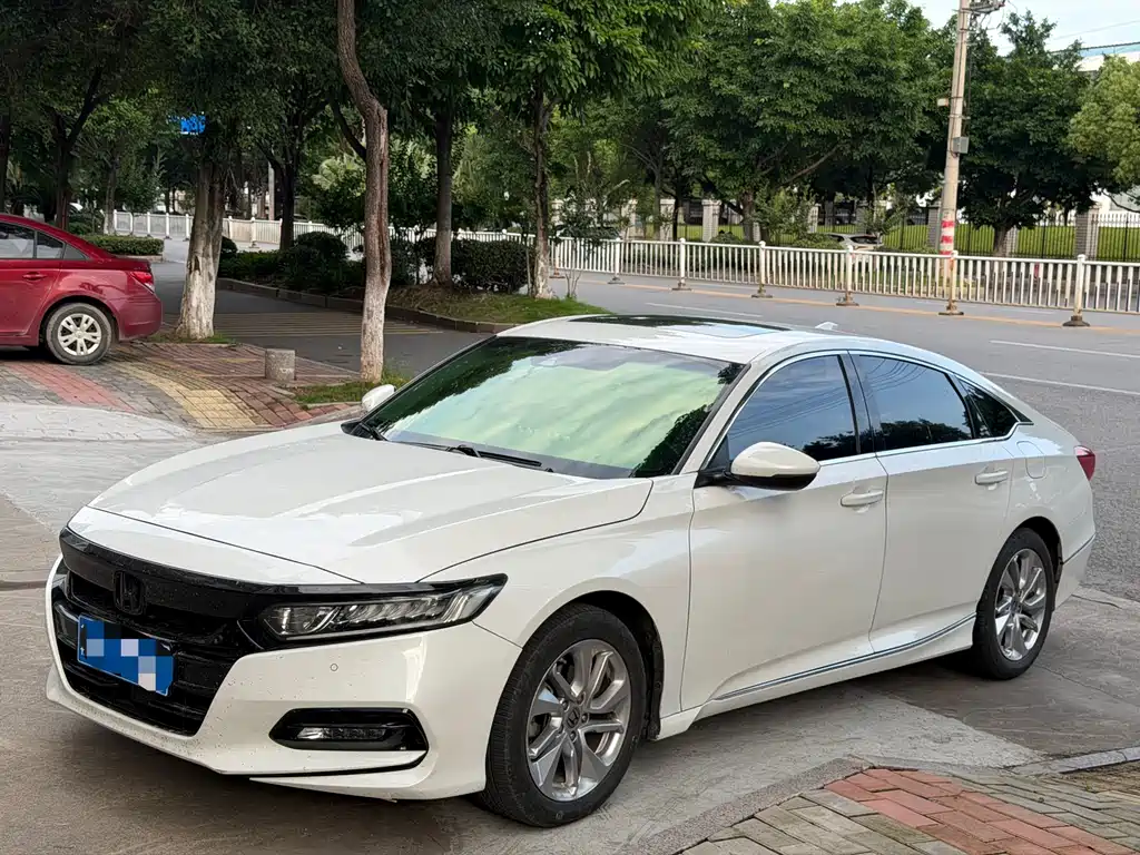 Купить Honda Accord