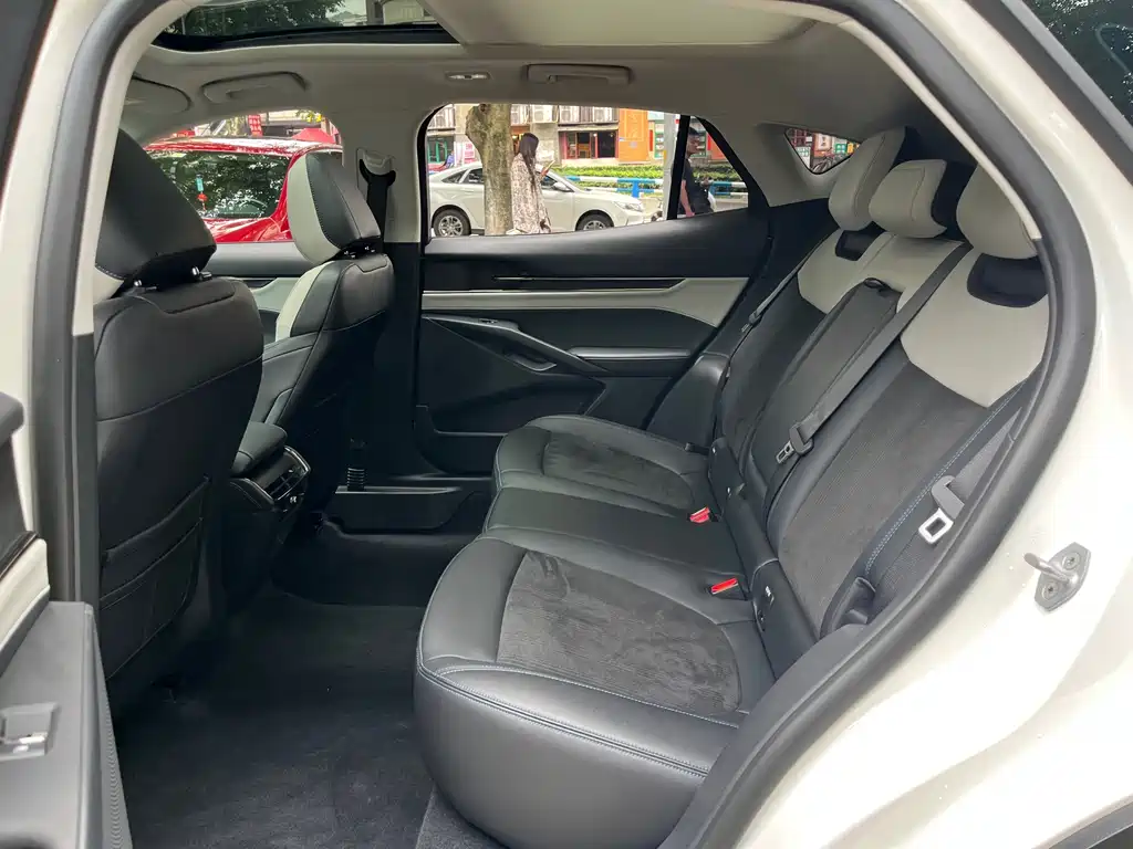 Ford Evos — миниатюра 10
