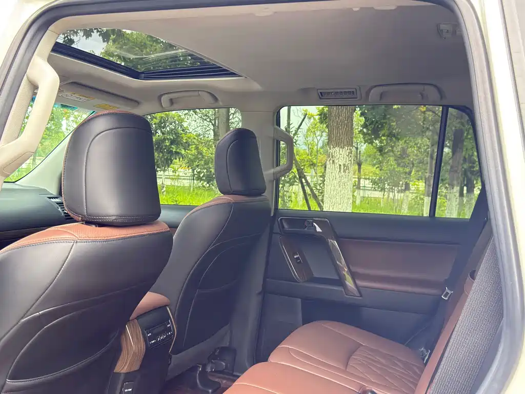 Toyota Prado (Import) — миниатюра 12
