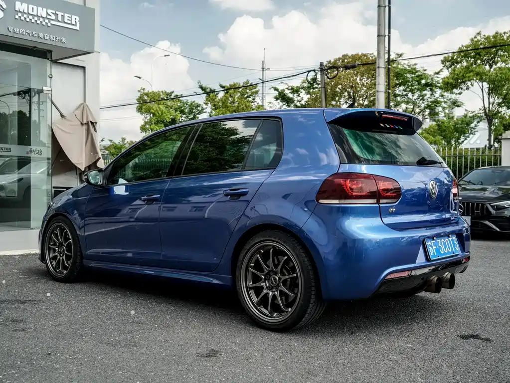 Volkswagen Golf 2011 2.0TSI R
