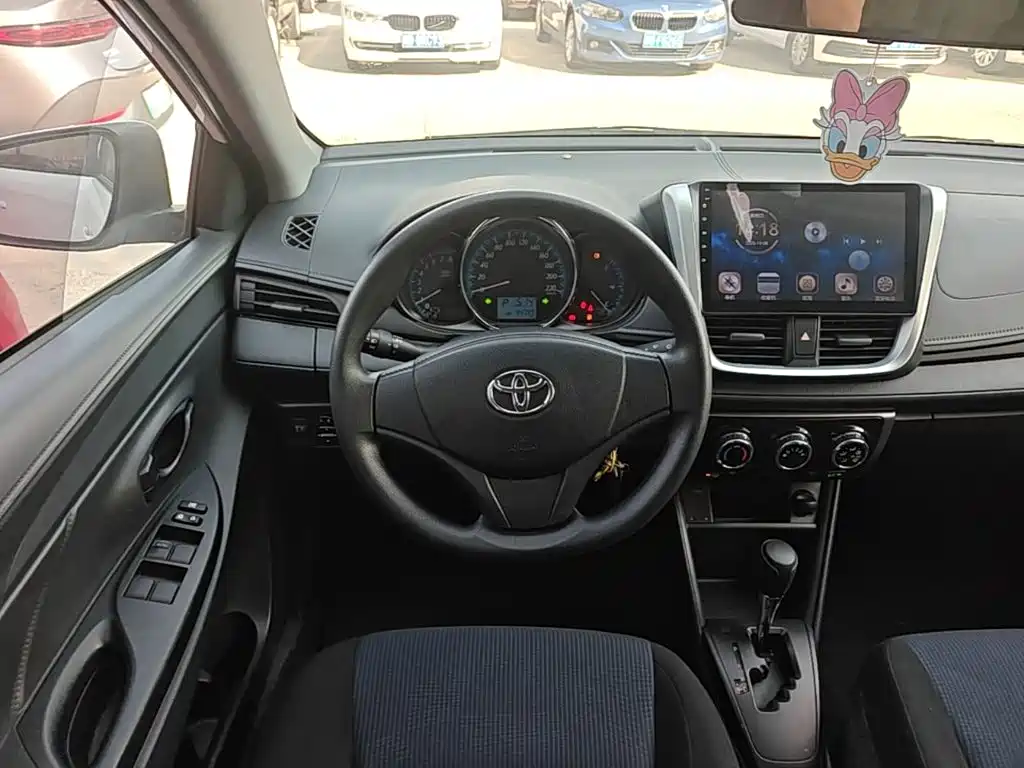 Toyota Yaris L — миниатюра 11
