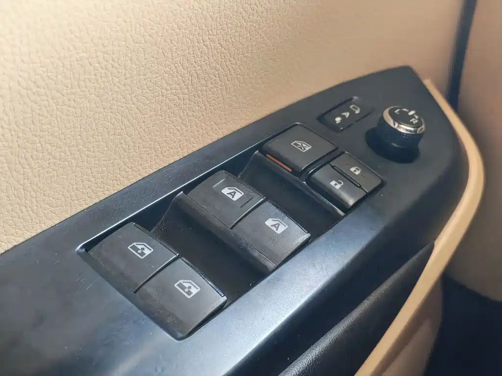 Toyota Highlander — миниатюра 18