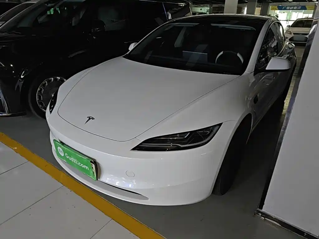 Tesla Model 3 — миниатюра 2