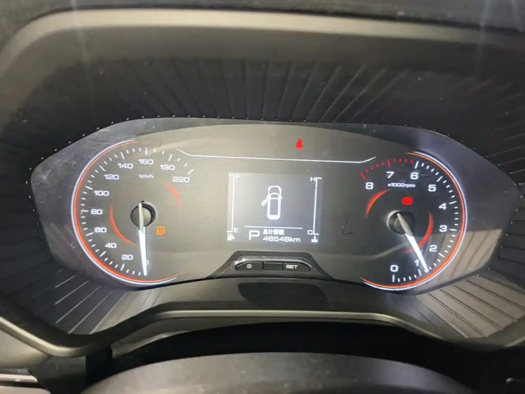 Wuling Jiachen — миниатюра 12